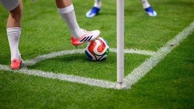 Fußball, Deutschland - Finnland, Eckball