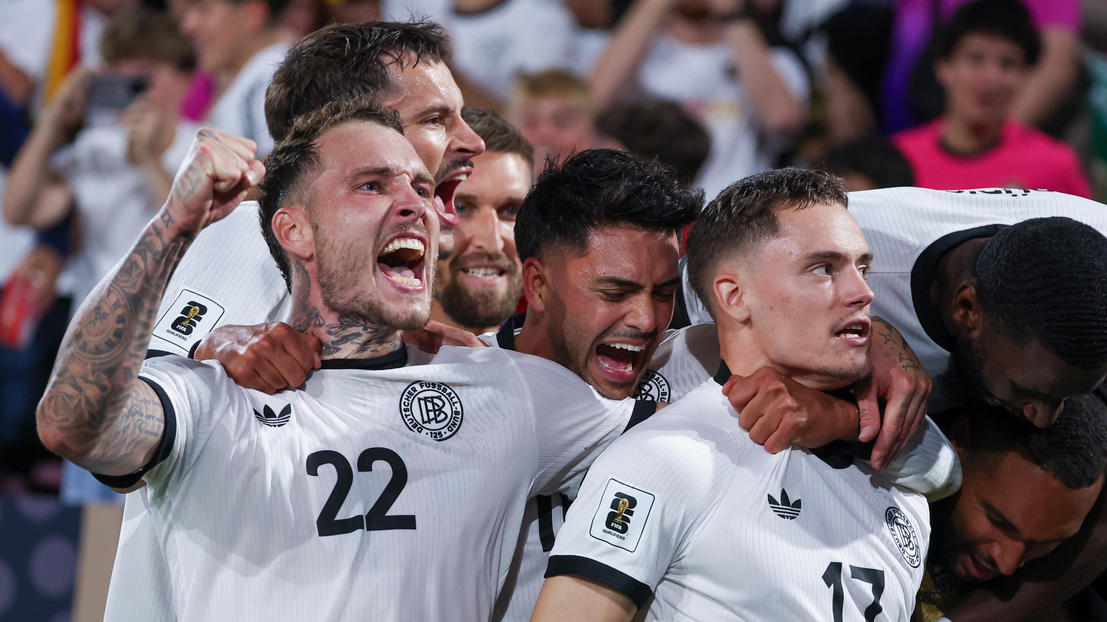 Fußball: Deutschland gegen Nordirland.
