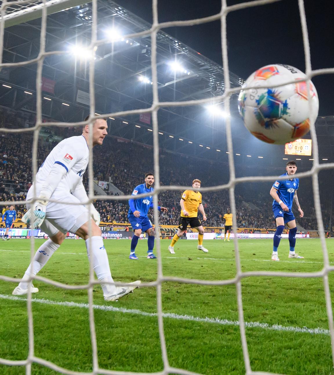 Fußball, 2. Liga: Dynamo Dresden - SV Darmstadt 98.