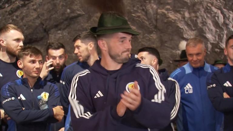 Mit Schuhplattler und Dudelsack zur EM