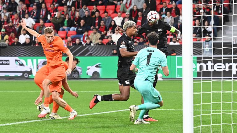 Fußball: Leverkusen gegen Celje in der Europa League.