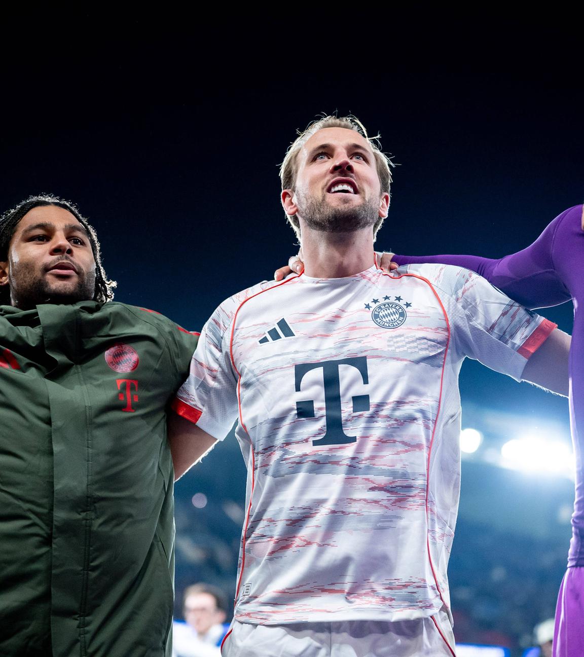 V.l.: Min-Jae Kim, Serge Gnabry, Harry Kane , Manuel Neuer 