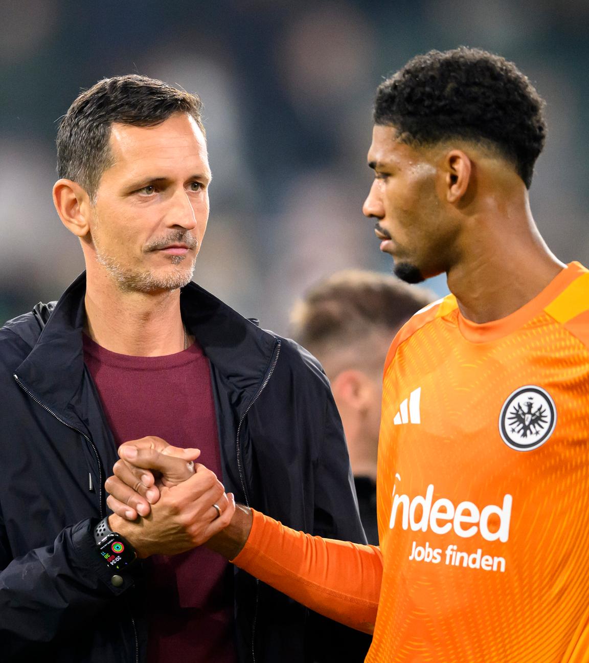 Fußball: Trainer Dino Toppmöller und Torhüter Kaua Santos von Eintracht Frankfurt.