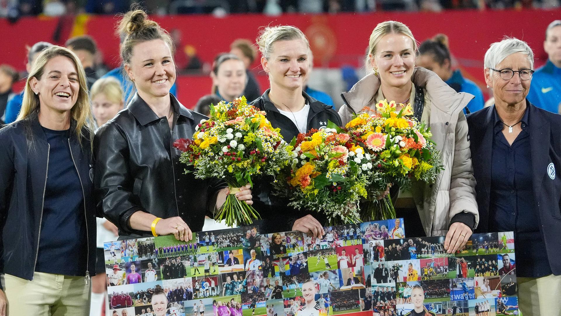 Verabschiedung von Martina Hegering, Alexandra Popp und Merle Frohms.