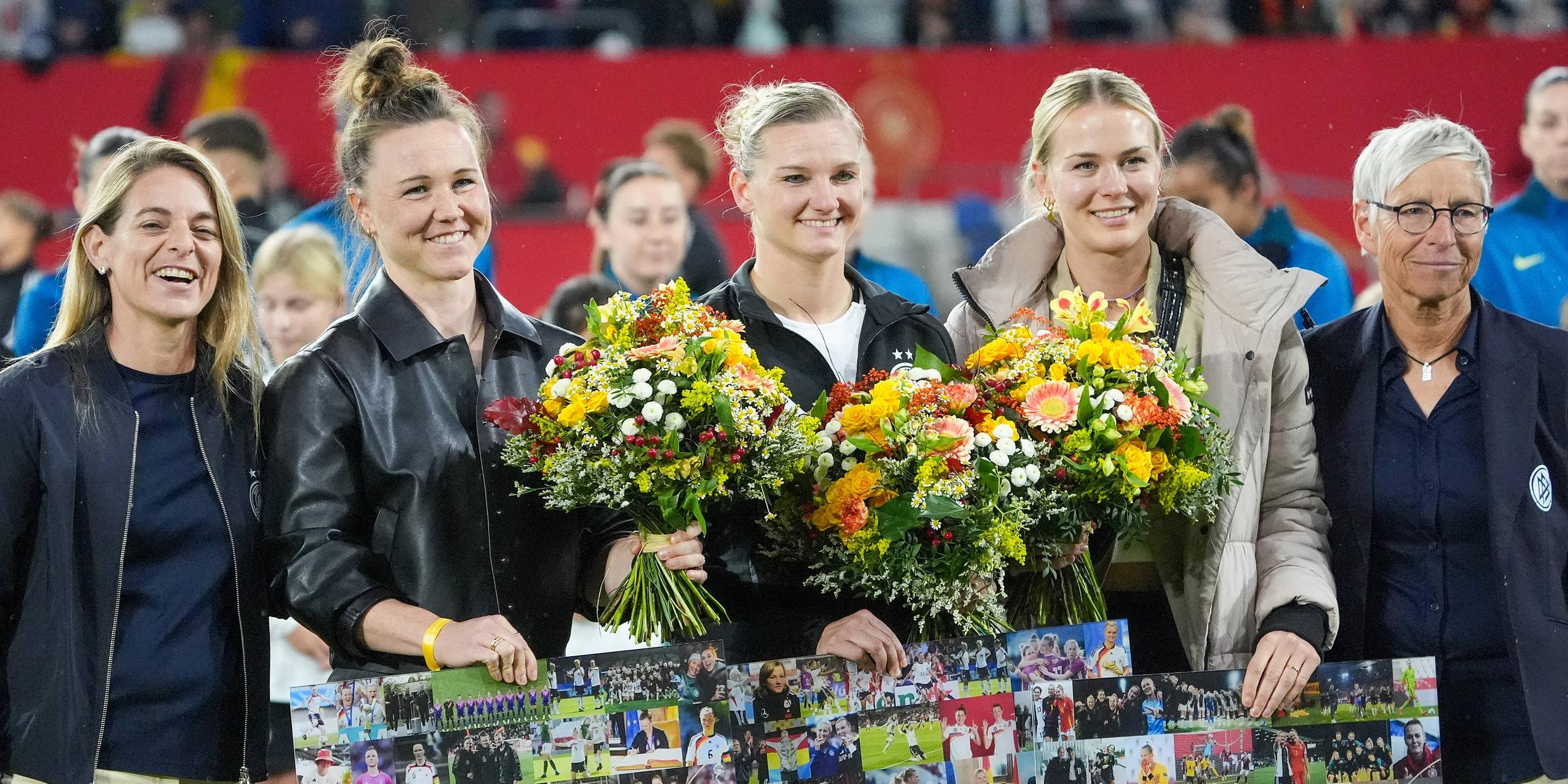 Verabschiedung von Martina Hegering, Alexandra Popp und Merle Frohms.