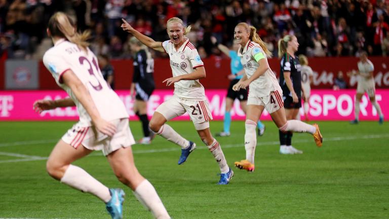 Fußball: FC Bayern - Arsenal WFC.
