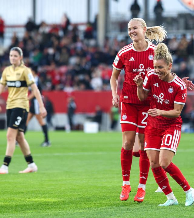 Fußball - Frauen-Bundesliga: FC Bayern gegen VfB Stuttgart.