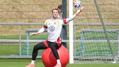 Manuel Neuer am 1. Juni 2026 im Reha-Training.