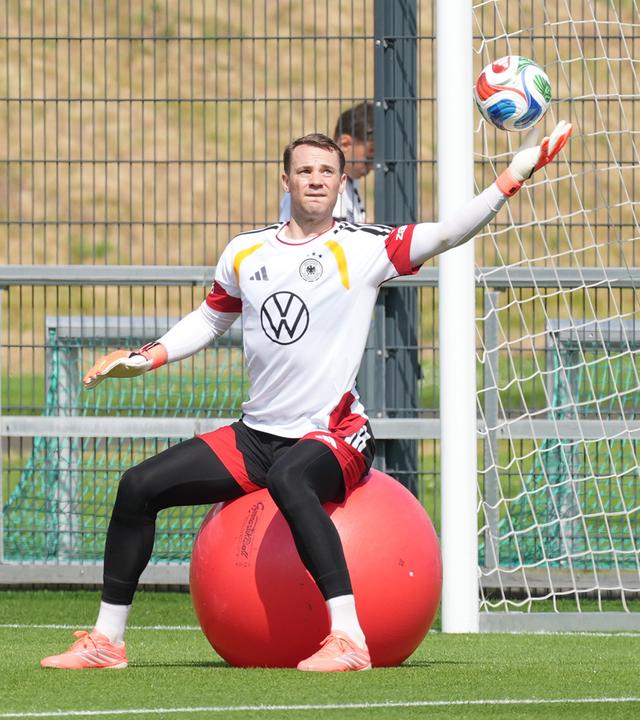 Manuel Neuer am 1. Juni 2026 im Reha-Training.