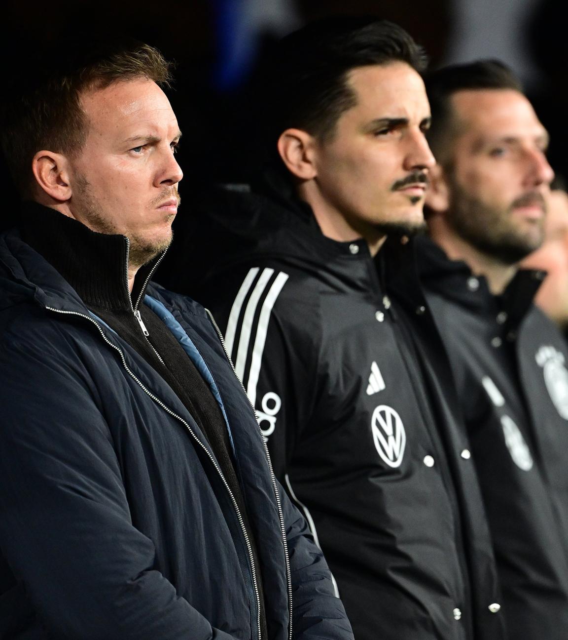 Fußball, v.l. Bundestrainer Julian Nagelsmann (Deutschland), Co-Trainer Benjamin Hübner, Mads Buttgereit (Spezialtrainer für Standardsituationen)