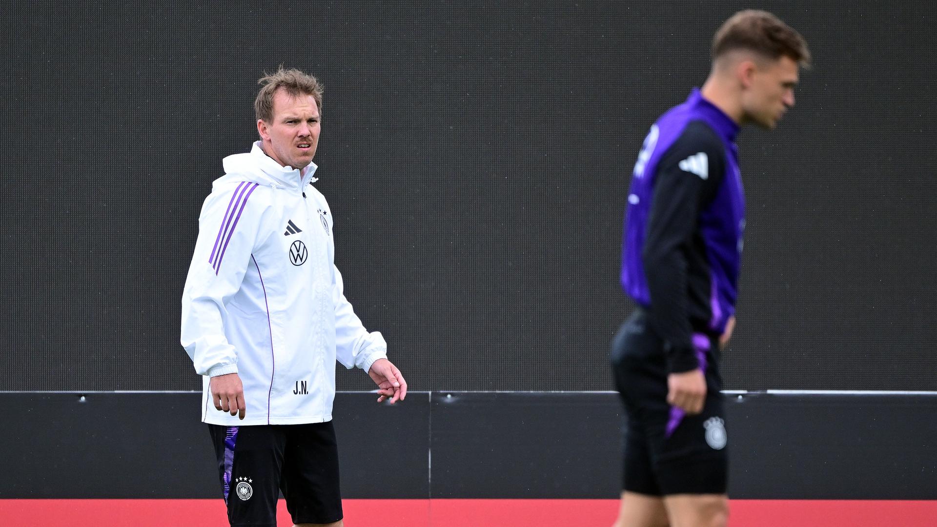 Fußball: Bundestrainer Julian Nagelsmann und Joshua Kimmich im trainingslager in Herzogenaurach