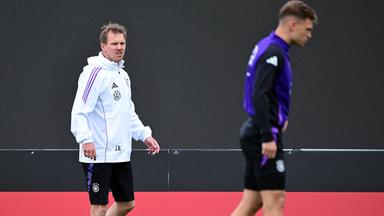 Fußball: Bundestrainer Julian Nagelsmann und Joshua Kimmich im trainingslager in Herzogenaurach