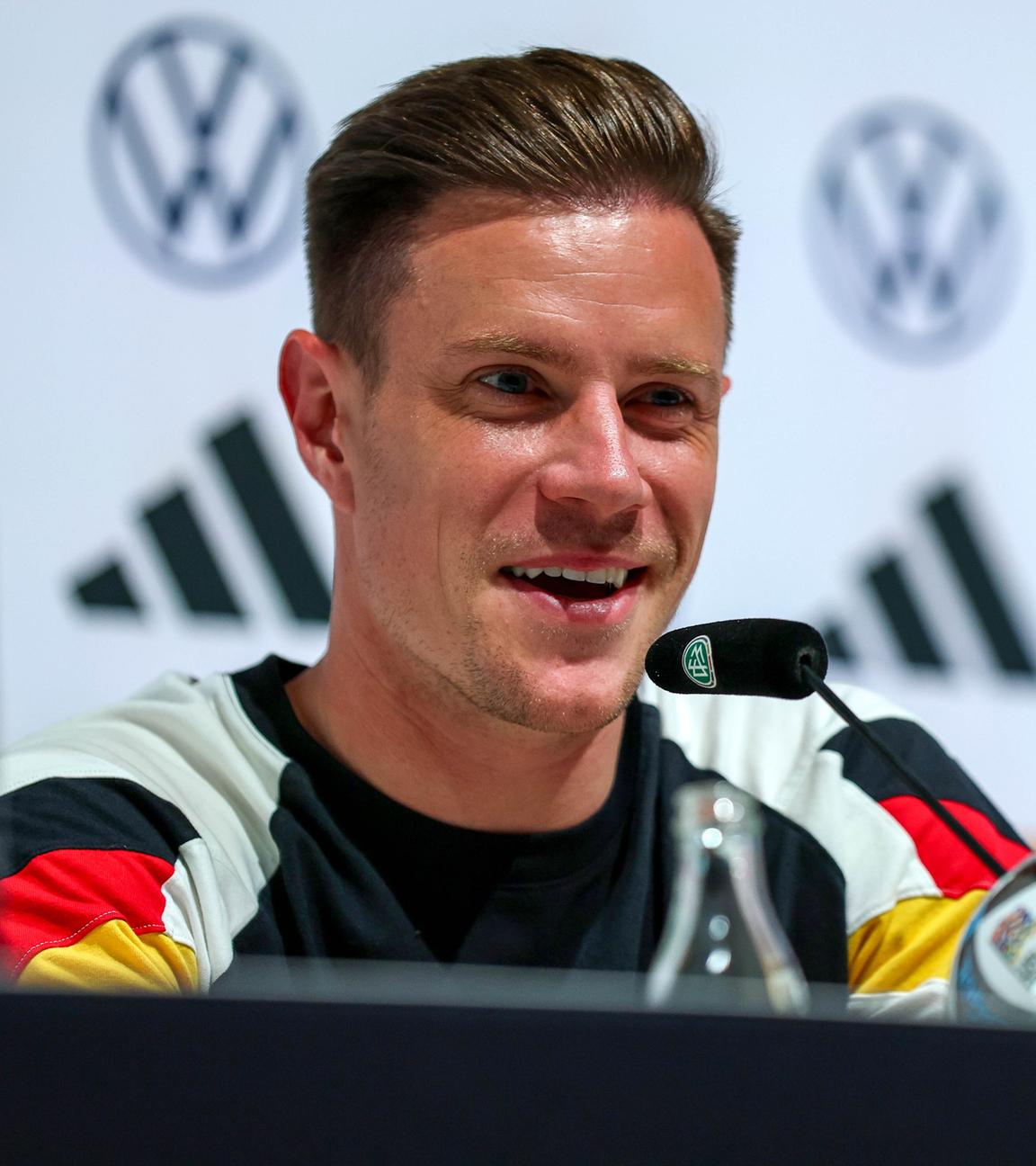 Marc-Andre ter Stegen bei der Pressekonferenz der deutschen Nationalmannschaft.