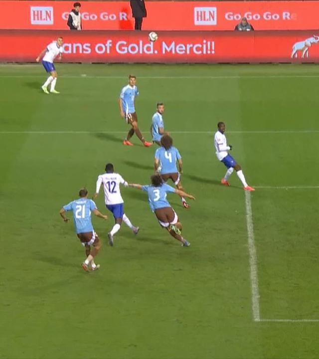 Frankreich siegt durch Doppelpacker