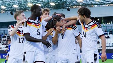 DFB-Junioren besiegen Griechenland und sind Tabellenführer