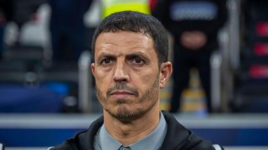 Jamal Sellami räumte als Spieler für Raja Casablanca oder Besiktas Istanbul auf der Sechserposition ab. Nun schreibt er mit der WM-Qualifikation Jordaniens als Trainer Erfolgsgeschichte.