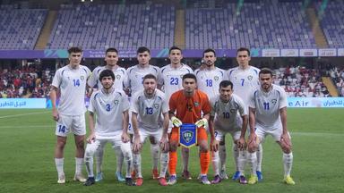 Die Nationalmannschaft von Usbekistan beim Freundschaftsspiel gegen Ägypten 