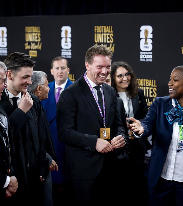 Bundestrainer Julian Nagelsmann (m.) bei der Auslosung der Gruppenphase der Fußball-WM 2026