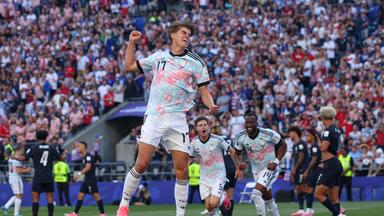 Der Belgier Charles De Ketelaere (17) jubelt, nachdem er im WM-Achtelfinalspiel zwischen den USA und Belgien am  6. 7. 2026, in Seattle den Führungstreffer für seine Mannschaft erzielt hat. 