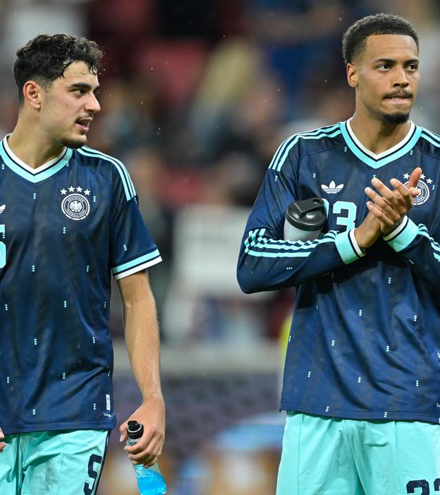 Fußball-WM: Aleksandar Pavlovic und Felix Nmecha.
