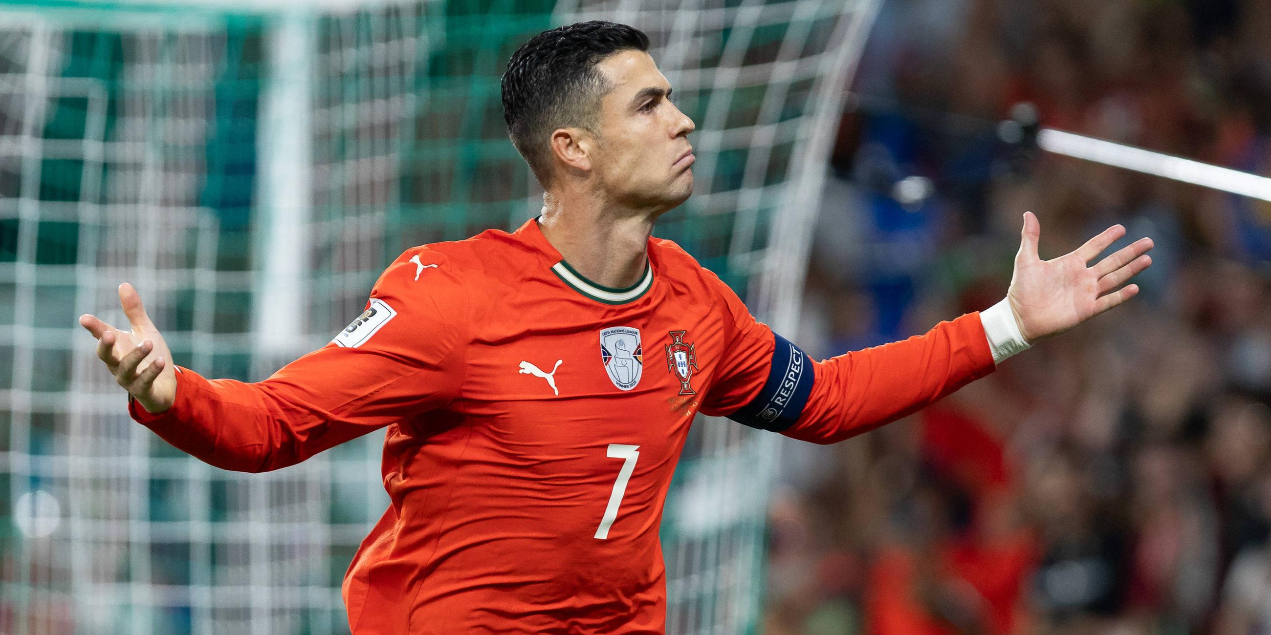 Portugals Cristiano Ronaldo jubelt nach seinem Treffer gegen Ungarn.