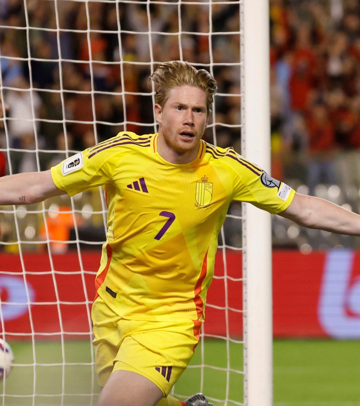 Fußball: WM-Qualifikation Europa, Belgien - Wales: Belgiens Kevin De Bruyne jubelt nach dem vierten Tor seiner Mannschaft.