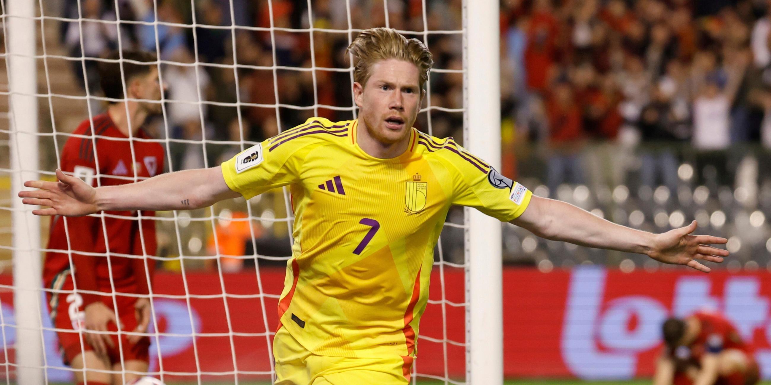 Fußball: WM-Qualifikation Europa, Belgien - Wales: Belgiens Kevin De Bruyne jubelt nach dem vierten Tor seiner Mannschaft.