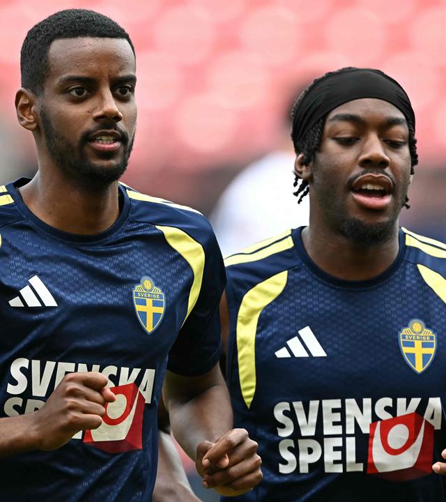 Fußball-WM: Schwedens Alexander Isak und Anthony Elanga.