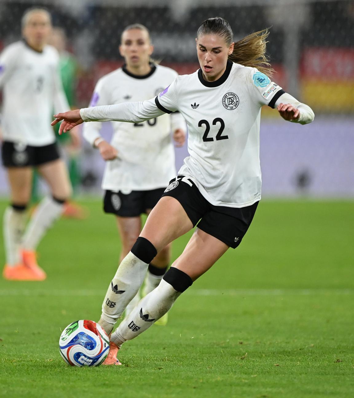 Fußball, Womens Nations League, Halbfinale Deutschland - Frankreich: Jule Brand in Aktion