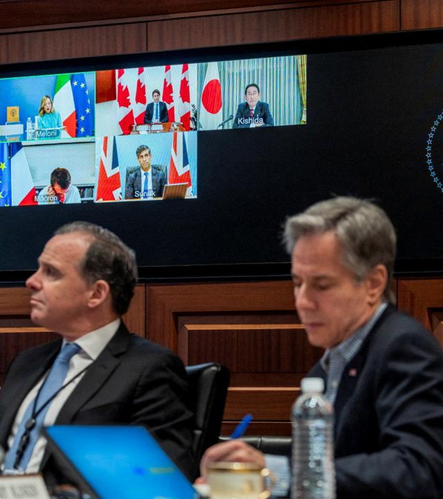 US-Präsident Joe Biden und US-Außenminister Antony Blinken nehmen an einer Videokonferenz mit den Staats- und Regierungschefs der G7 teil.