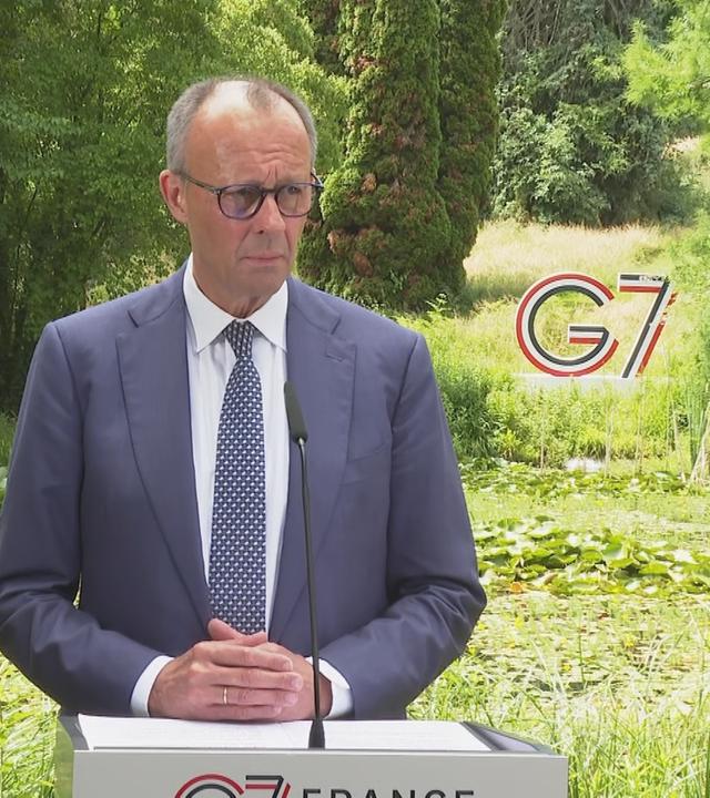 Bundeskanzler Friedrich Merz auf seiner Abschluss-Pressekonferenz in Évian.