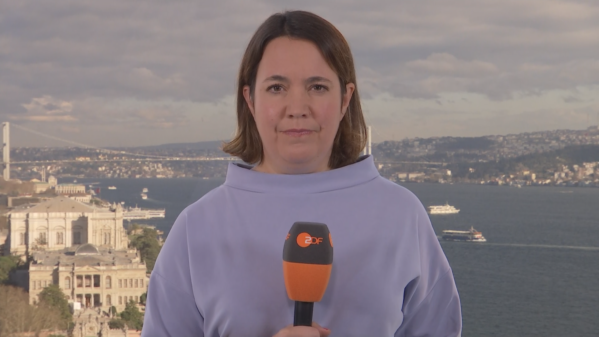 ZDF-Korrespondentin Phoebe Gaa 