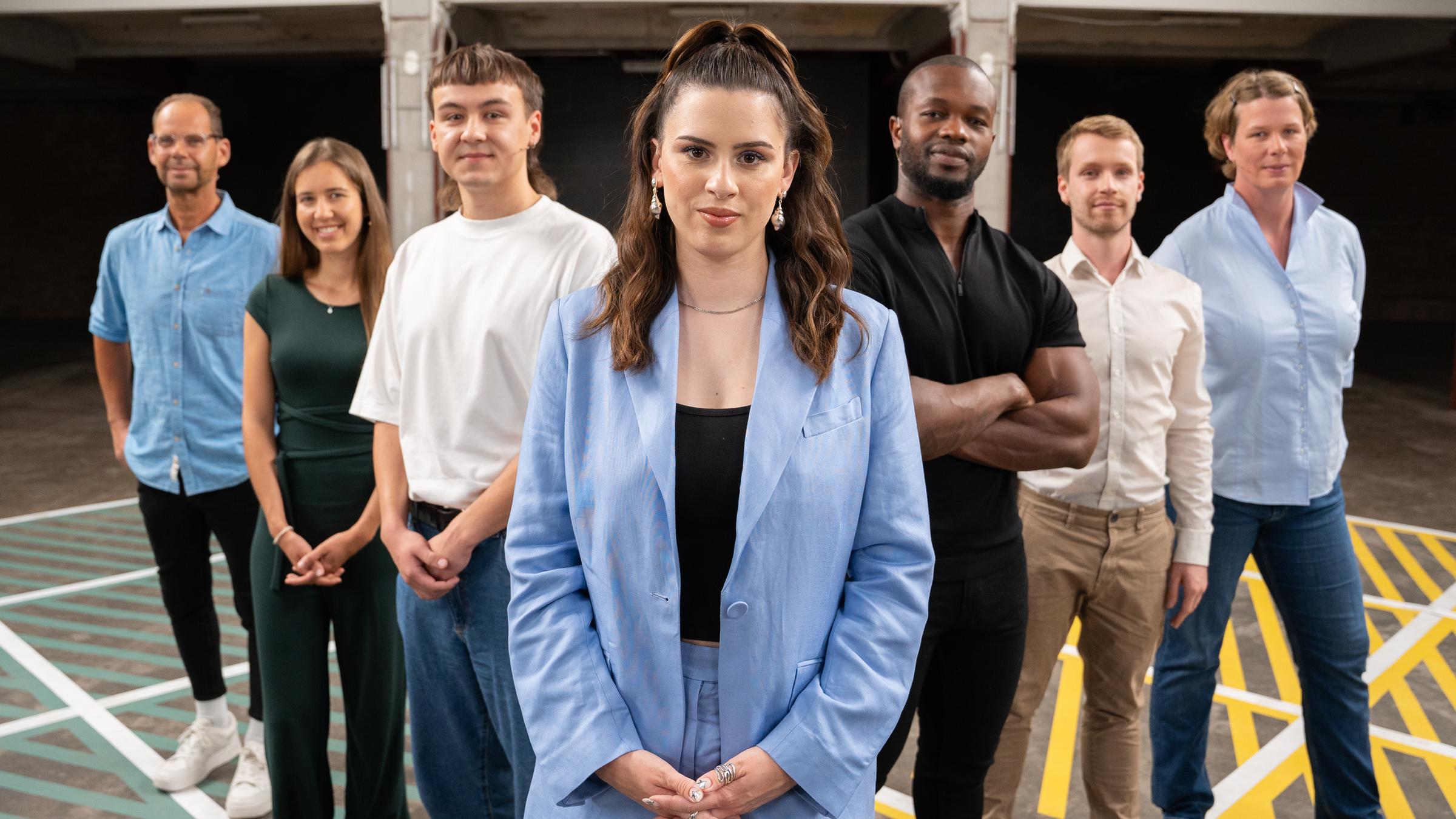 Salwa Houmsi mit ihren Gästen