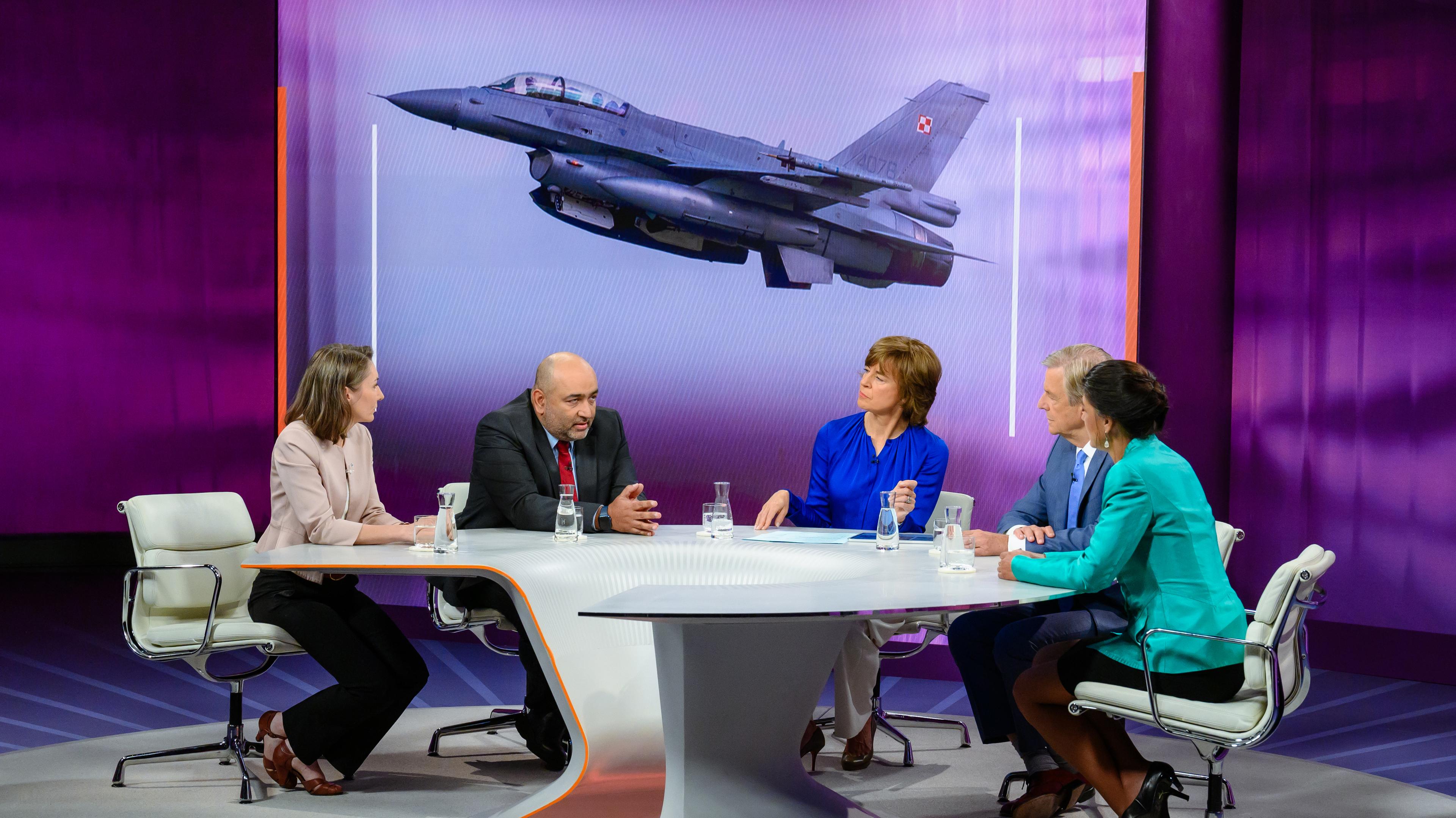 Von links: Claudia Major, Omid Nouripour, Maybrit Illner, Claus Kleber, Sahra Wagenknecht