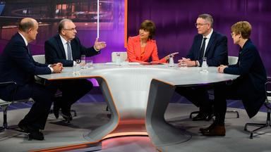 Von links: Robin Alexander, Reiner Haseloff, Maybrit Illner, Alexander Schweitzer, Veronika Grimm, Schalte: Wulf Schmiese