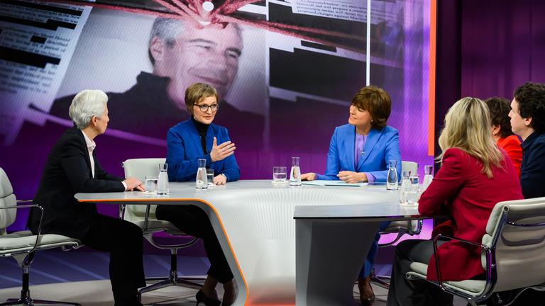 Maybrit Illner diskutiert mit Marie-Agnes Strack-Zimmermann, Franziska Brantner,  Margot Käßmann, Daniel Laufer und Annett Meiritz