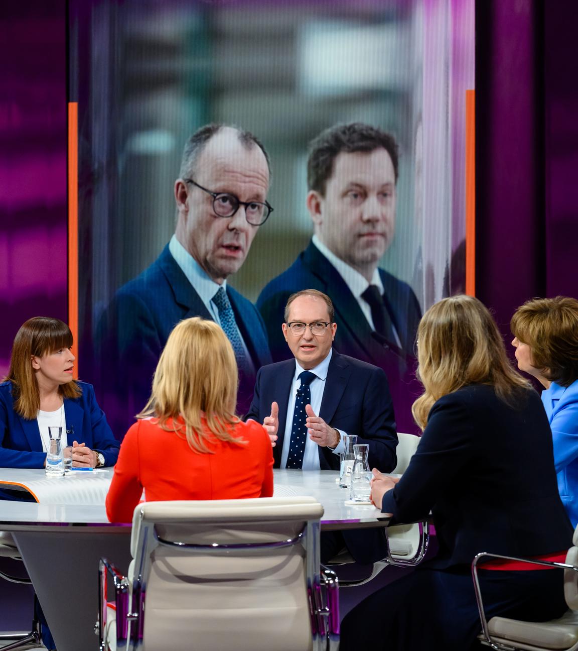 von links: Julia Reuschenbach, Melanie Amann, Alexander Dobrindt, Katharina Dröge, Maybrit Illner