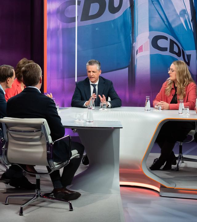 v.l.: Michael Hüther, Karl Lauterbach, Maybrit Illner, Thorsten Frei, Katharina Dröge, Gerald Traufetter