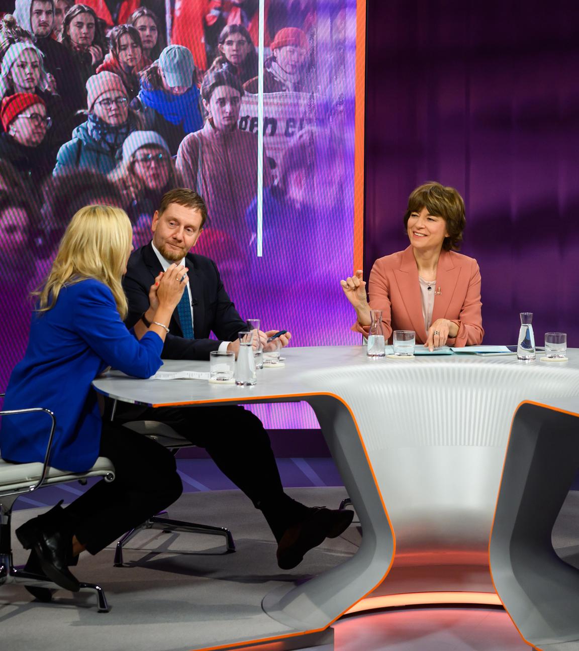 Maybrit Illner mit ihren Gästen: Elisa Hoven, Michael Kretschmer, Felix Banaszak, Michael Bröcker, Tanja Schweiger