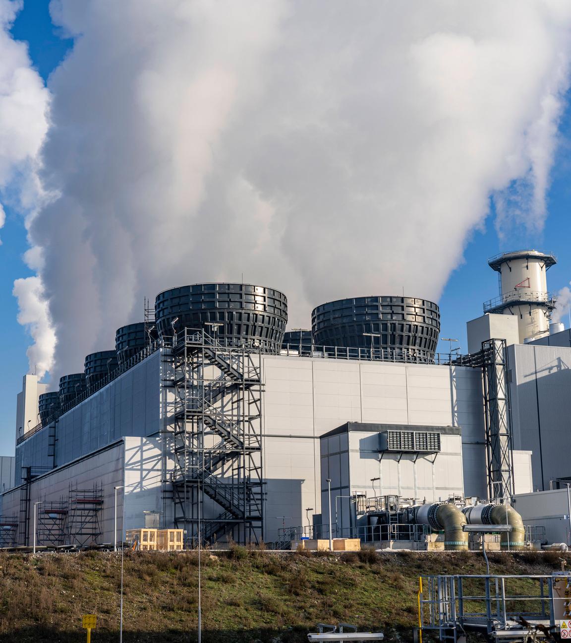 Das Gas- und Dampfkraftwerk des STEAG Heizkraftwerkes in Herne-Baukau am 16.12.2022