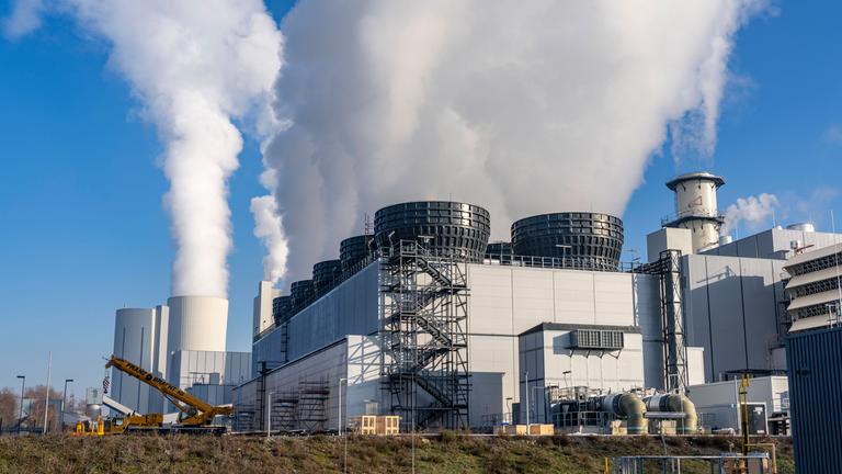 Das Gas- und Dampfkraftwerk des STEAG Heizkraftwerkes in Herne-Baukau am 16.12.2022