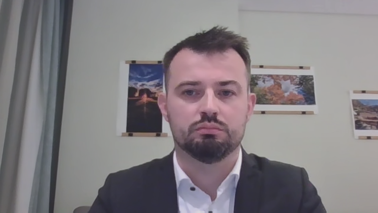 Nahost- und Sicherheitsexperte Sascha Bruchmann bei ZDFheute live. 