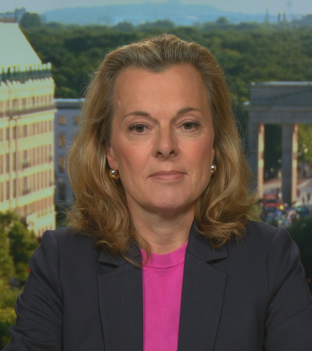 ZDF-Reporterin Henriette de Maiziere bei ZDFheute live. 