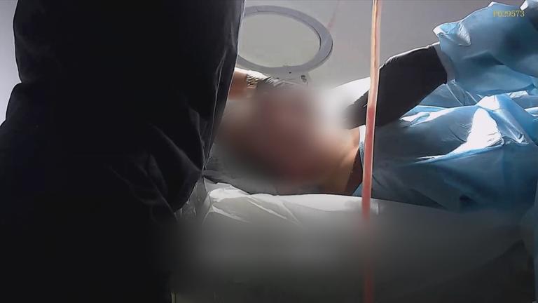 Schönheitsklinik in London während einer Operation