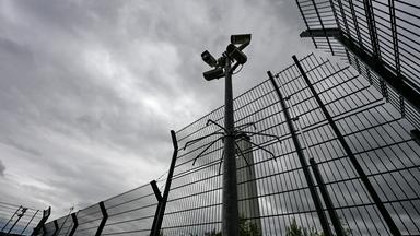 Mit Inkrafttreten der Reform des Gemeinsamen Europäischen Asylsystems nimmt heute auch eine neue Außengrenzeinrichtung am Berliner Flughafen ihren Betrieb auf.