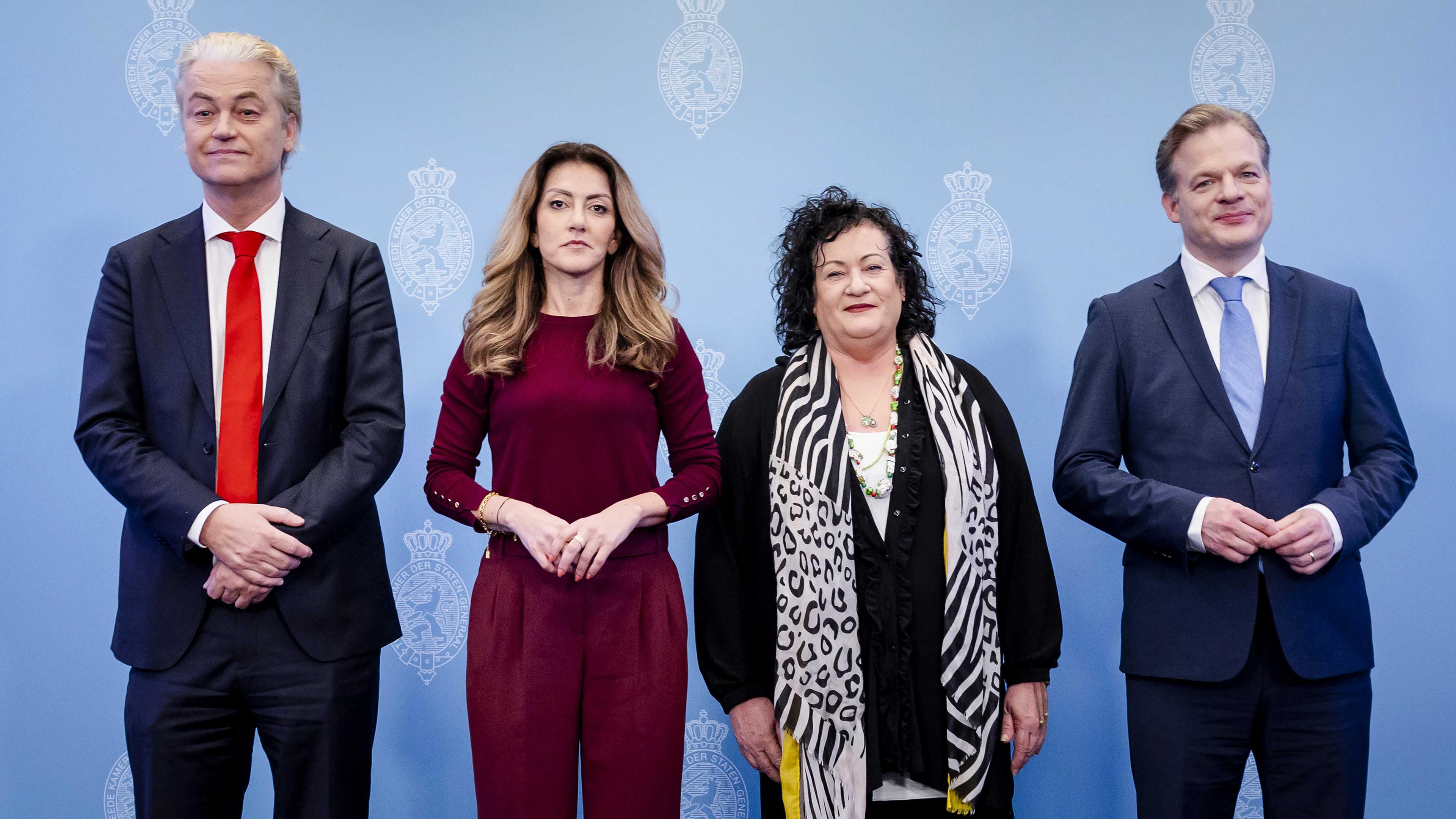 Gert Wilders und seine Koaltion bei der Pressekonferenz mit Dilan Yesilgoz, Caroline van der Plas, Pieter Omtzigt
