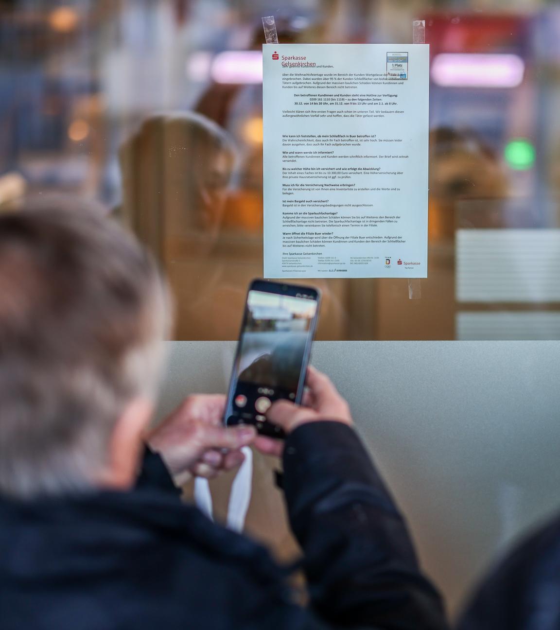 Nach dem Einbruch in den Tresorraum einer Bank