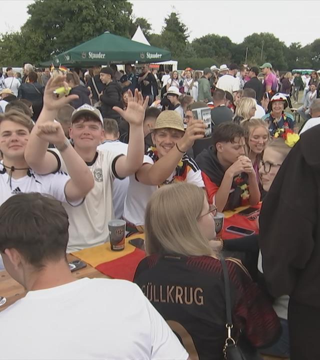 Fans beim Deutschland Spiel