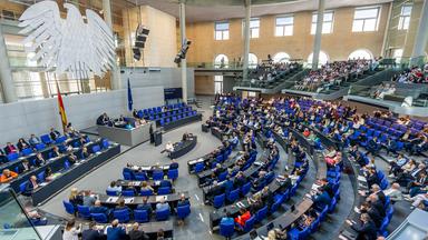 Plenarsaal des Bundestages, Sitzung am 10.07.2026