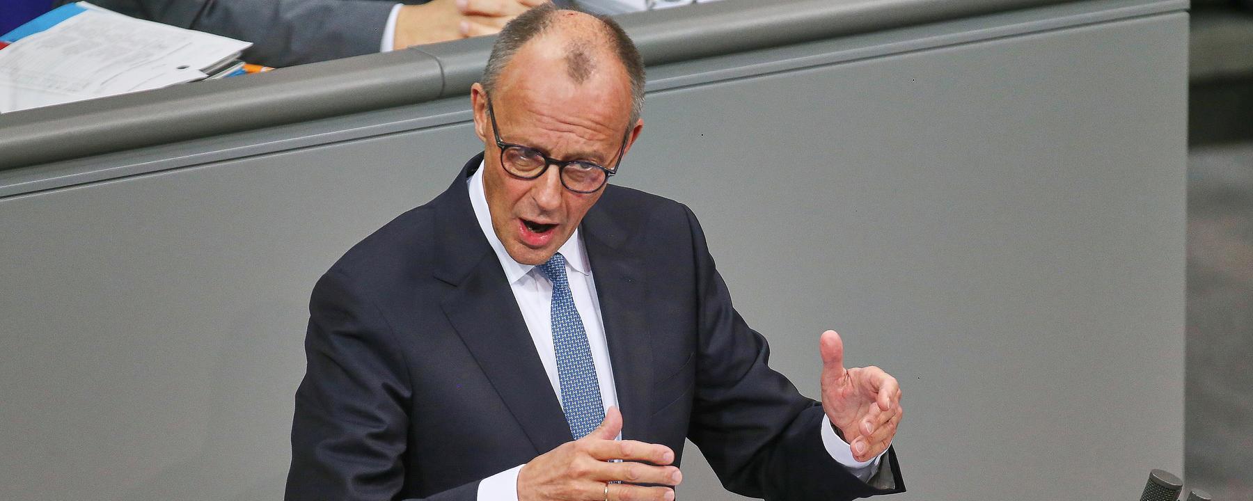 Friedrich Merz bei der Generaldebatte im Bundestag in Berlin, aufgenommen am 26.11.2025